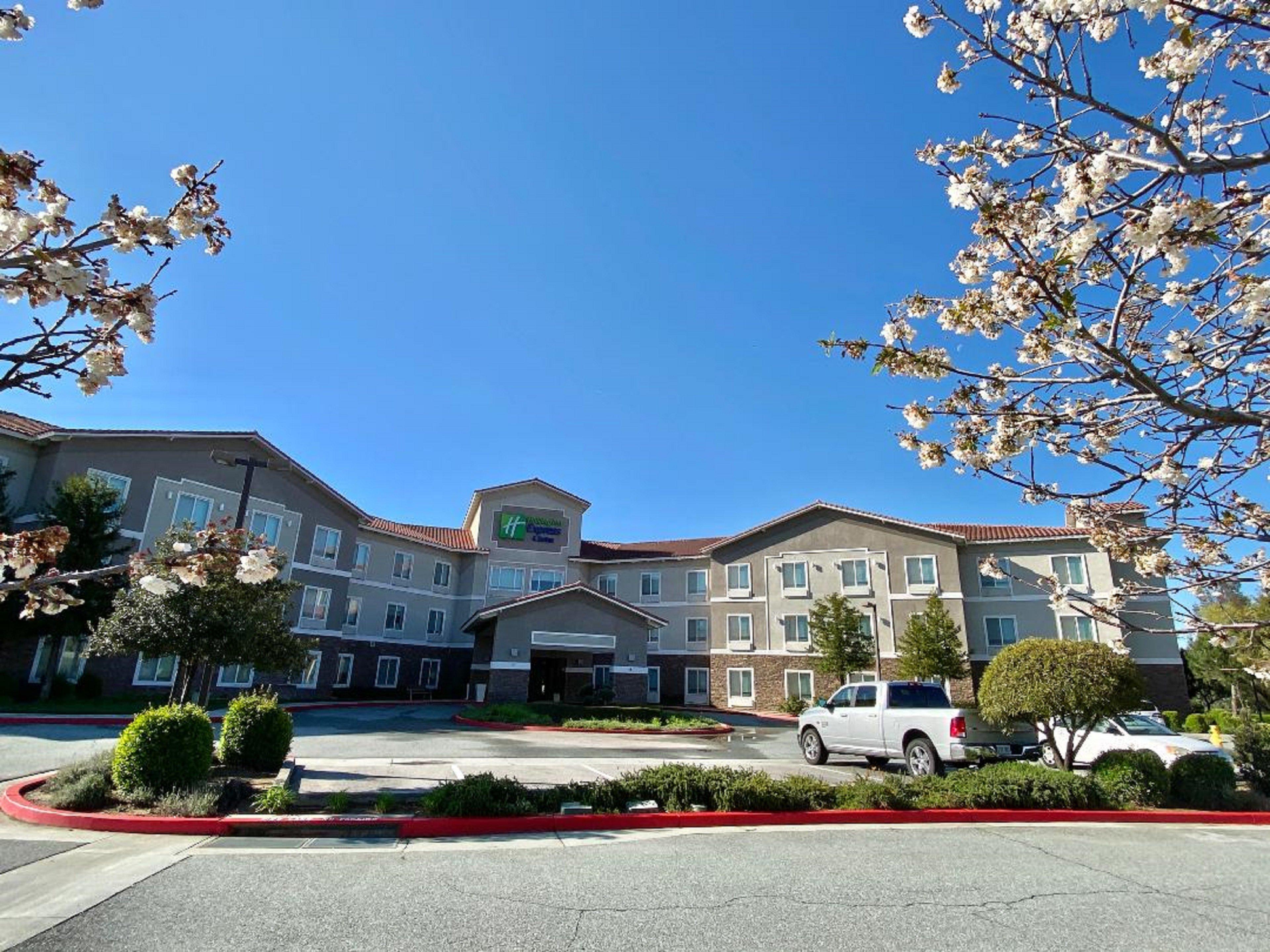 Holiday Inn Express & Suites Beaumont - Oak Valley By Ihg Buitenkant foto