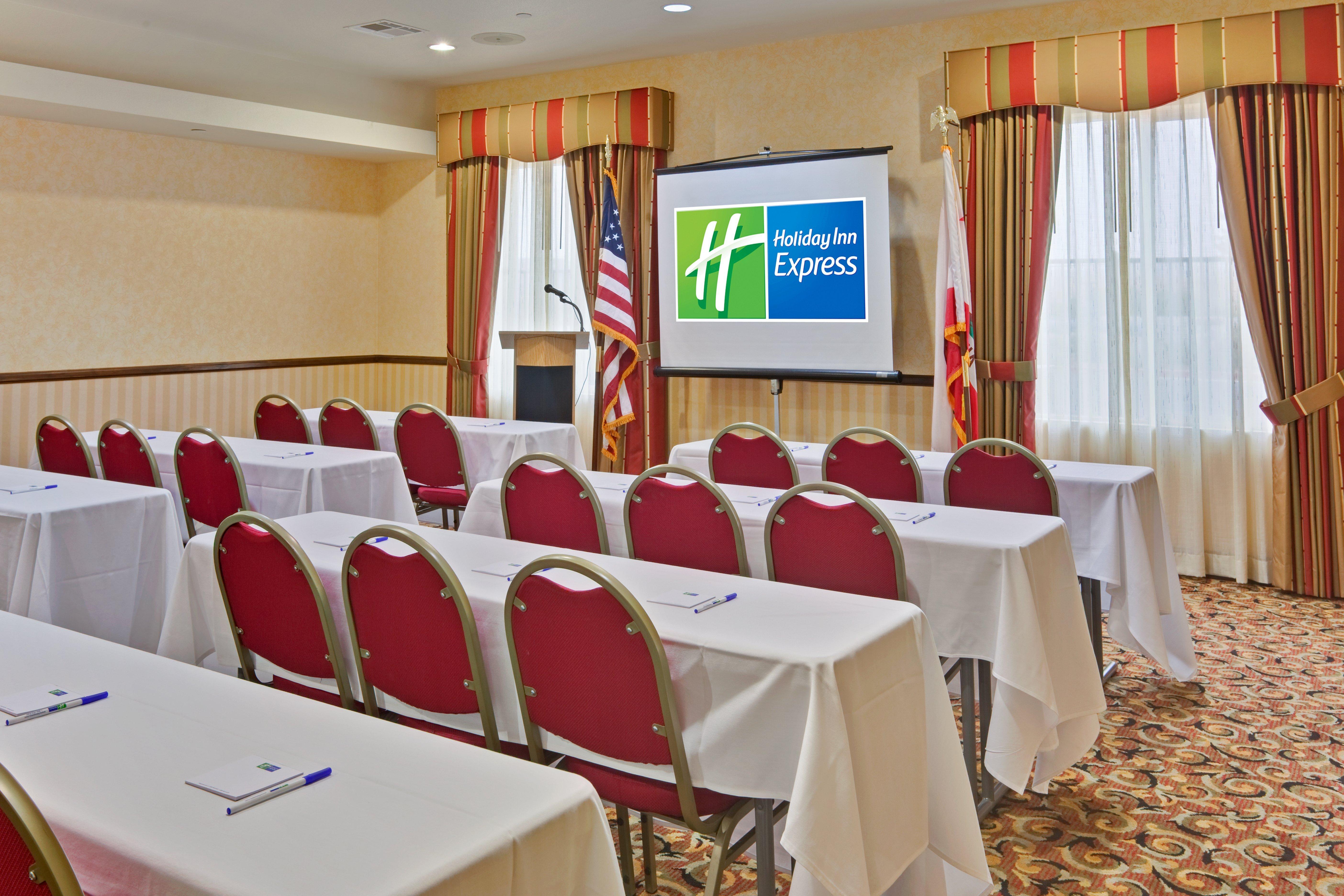 Holiday Inn Express & Suites Beaumont - Oak Valley By Ihg Buitenkant foto